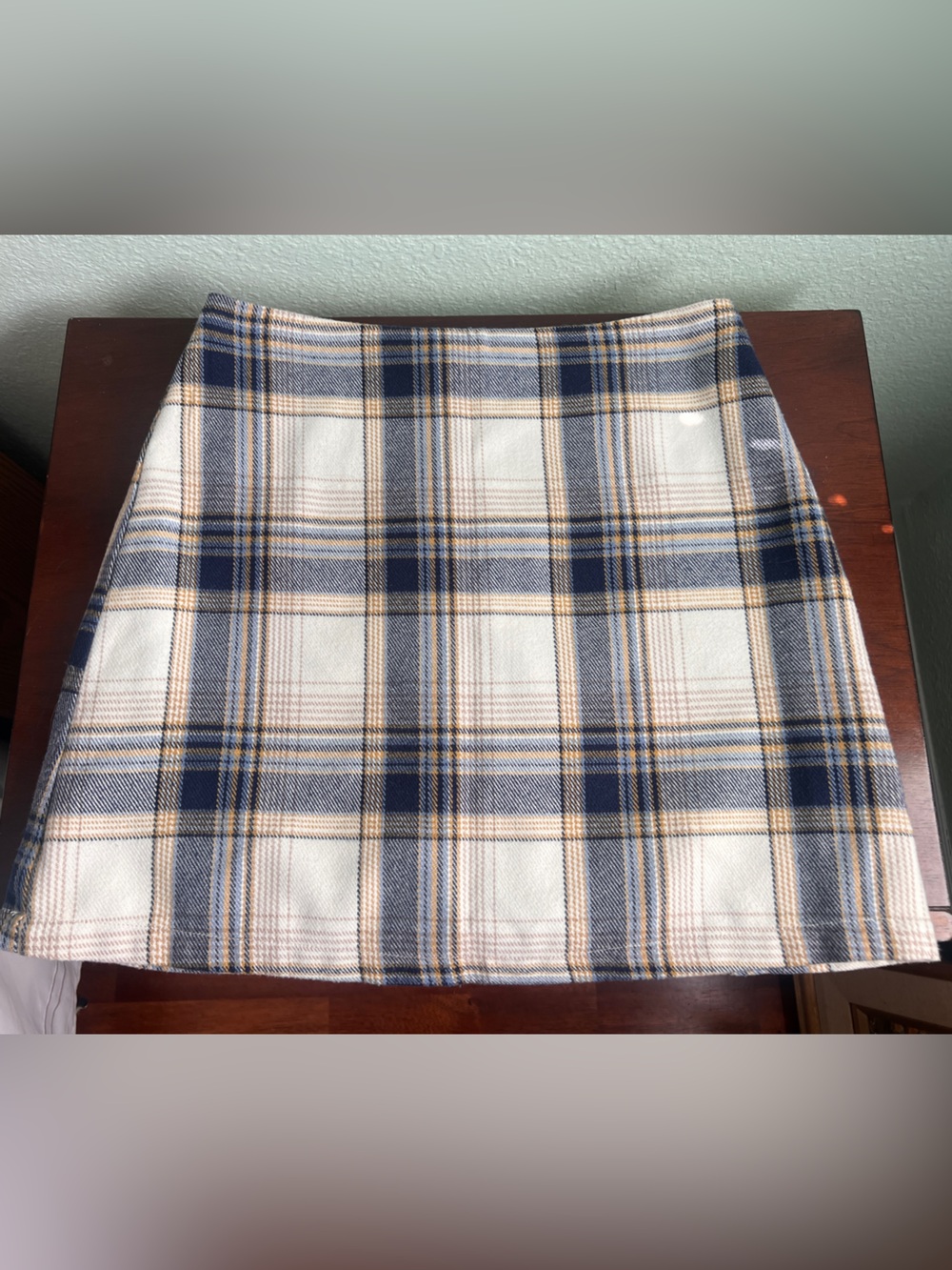 Women’s Classic Plaid Mini Skirt in Navy and Cream